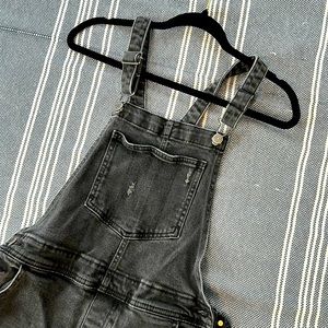Black Denim Overalls 🖤